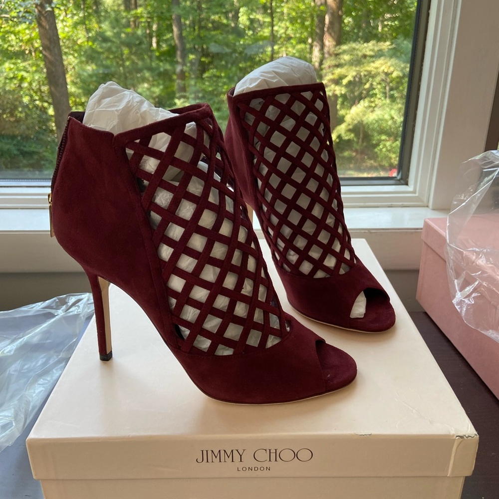 Jimmy Choo “132 drift” size 38 in Claret “brand new”